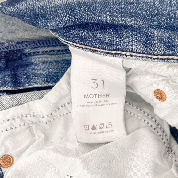 Mother The Weekender Fray Flare Jeans in Walking On Coals 31 - Picture 9 of 10